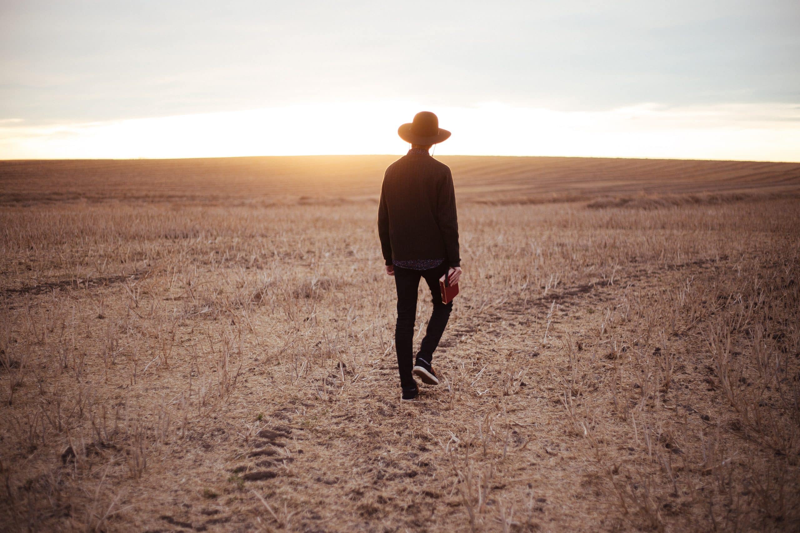 When And How Often Should Christians Pray?
